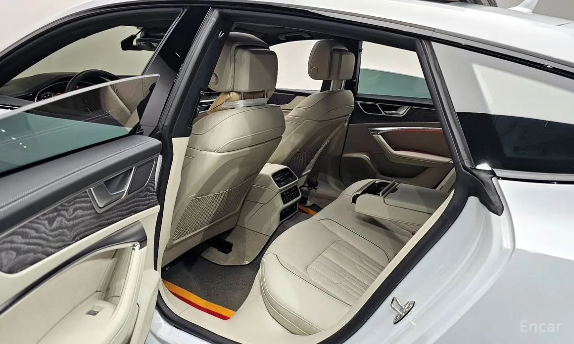 Фото 11 - Audi A7