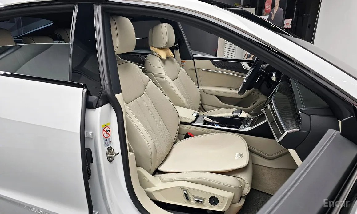 Фото 12 - Audi A7