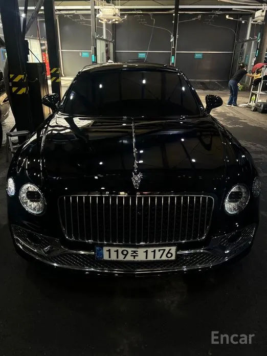 Фото 1 - Bentley Flying Spur