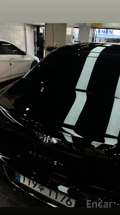 Фото 15 - Bentley Flying Spur