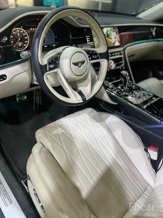 Фото 18 - Bentley Flying Spur