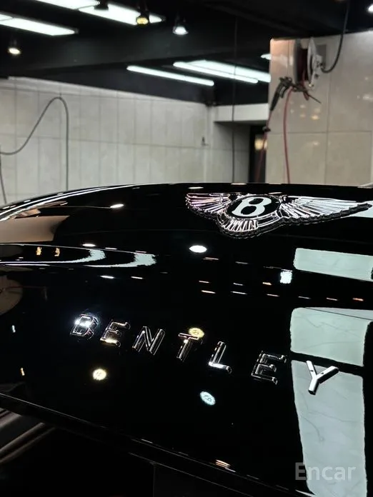 Фото 4 - Bentley Flying Spur