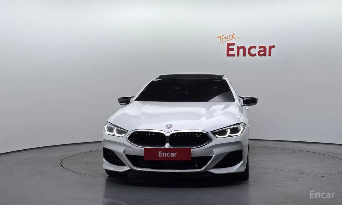 Фото 3 - BMW 8 Series