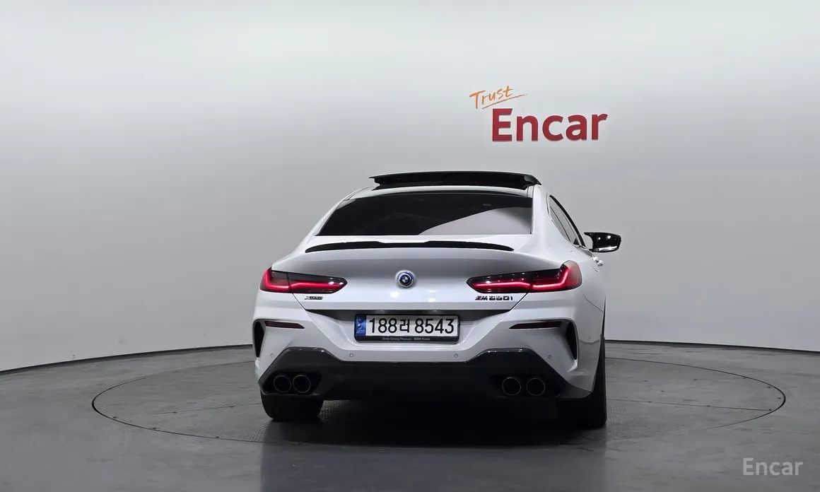 Фото 4 - BMW 8 Series