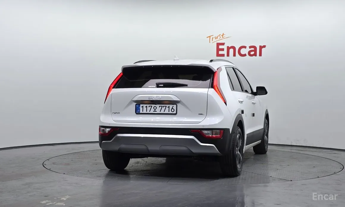 Фото 4 - Kia Niro