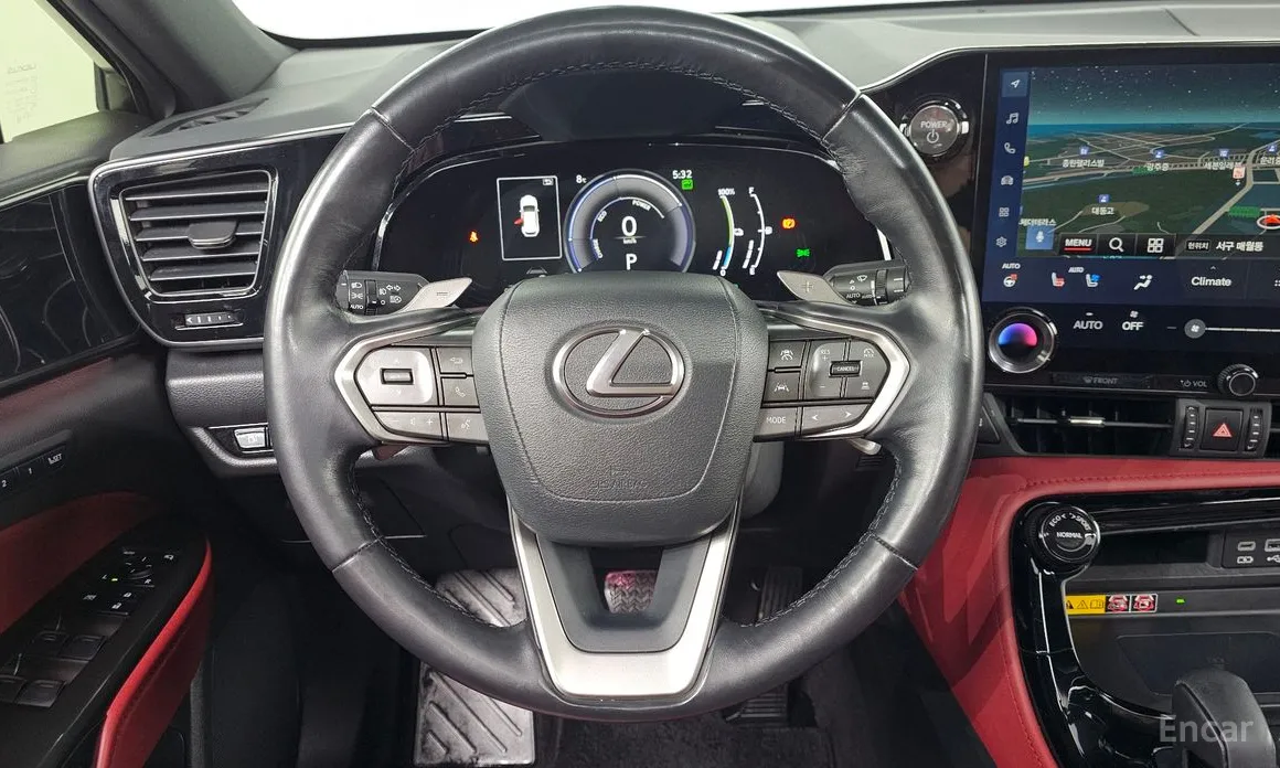 Фото 14 - Lexus NX