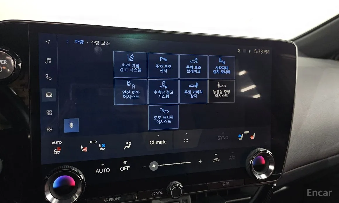 Фото 16 - Lexus NX