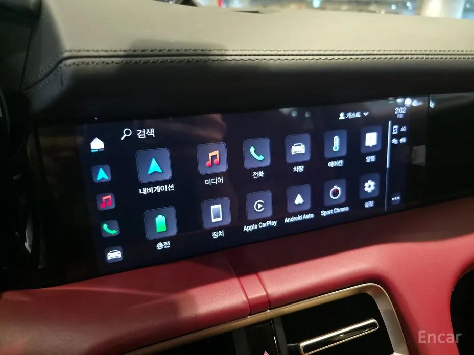 Фото 11 - Porsche Taycan