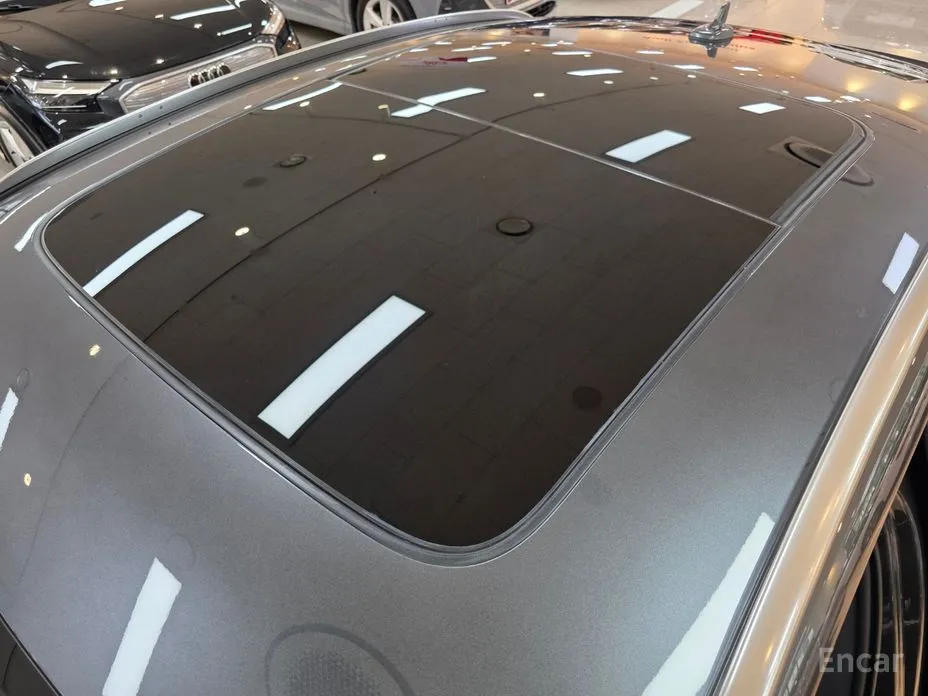 Фото 18 - Audi e-tron