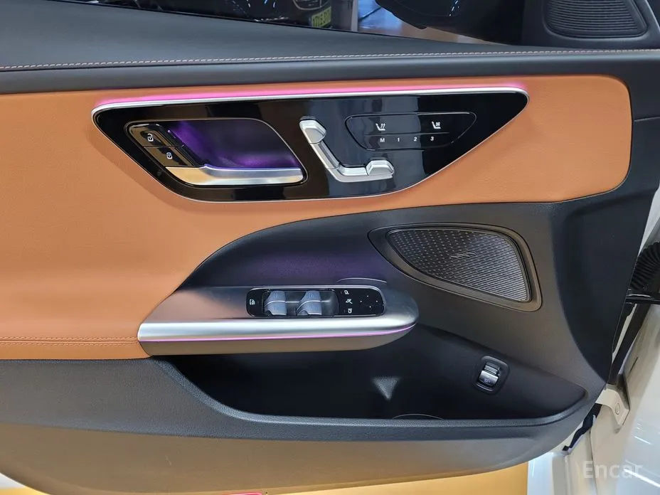 Фото 13 - Mercedes-Benz C-Class