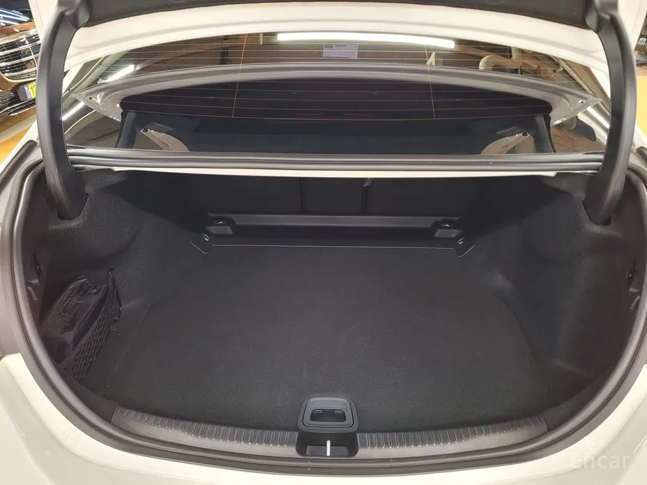 Фото 20 - Mercedes-Benz C-Class