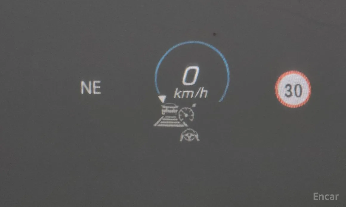 Фото 18 - Mercedes-Benz EQA