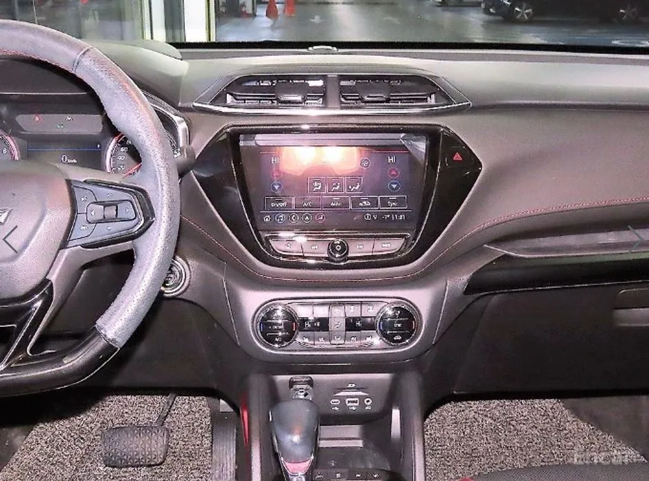 Фото 11 - Chevrolet Trailblazer