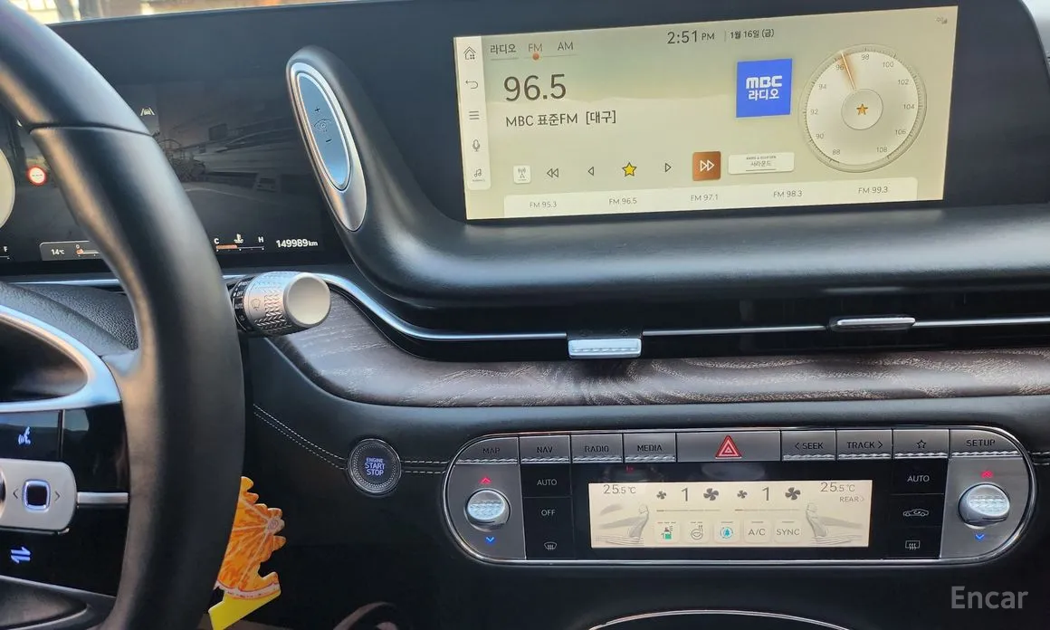 Фото 17 - Genesis G90