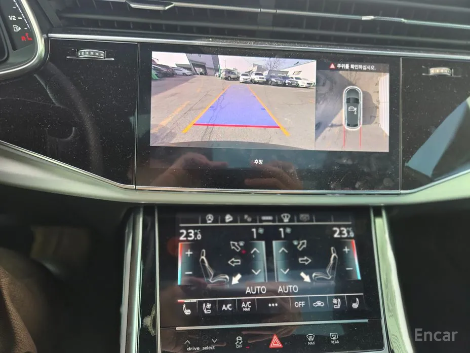 Фото 13 - Audi Q8