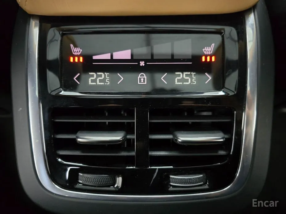 Фото 19 - Volvo S60