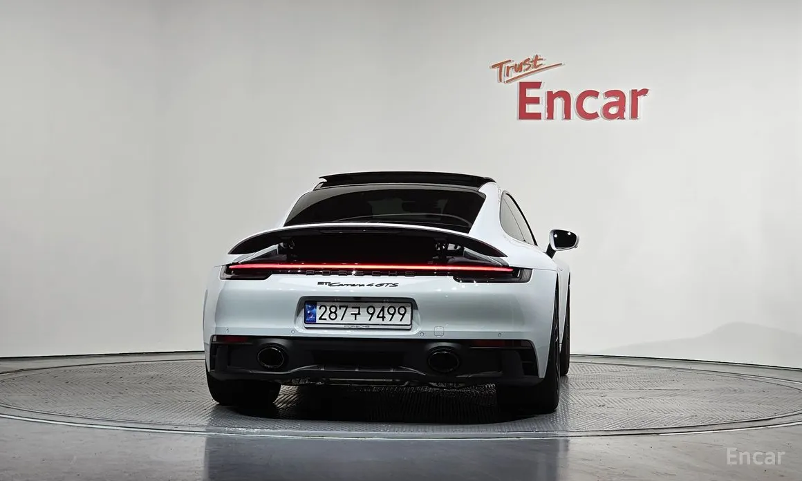 Фото 4 - Porsche 911