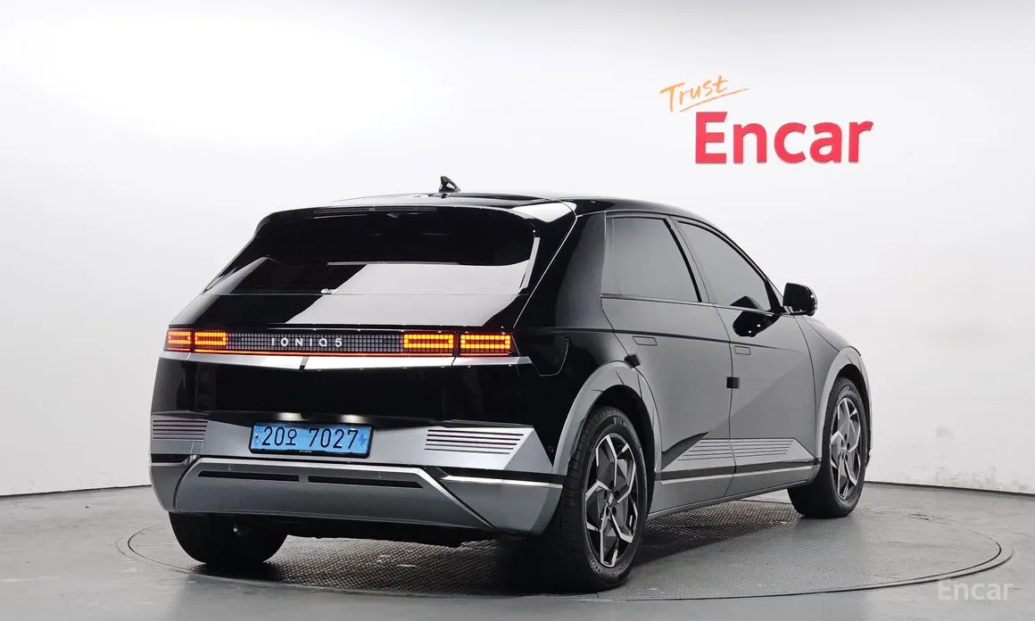 Фото 2 - Hyundai Ioniq 5