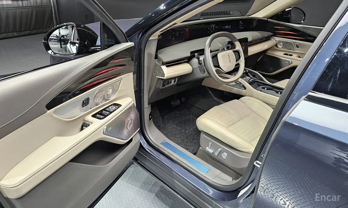 Фото 11 - Lincoln Nautilus