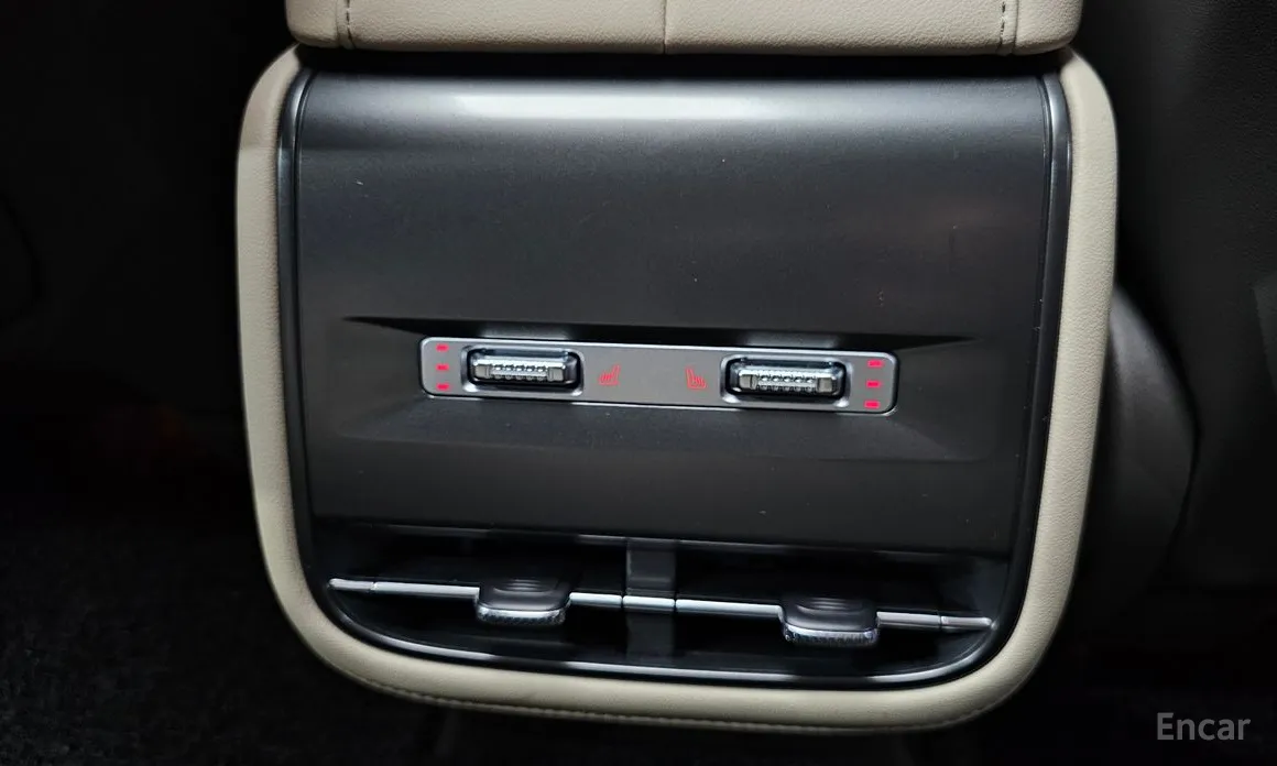 Фото 19 - Lincoln Nautilus