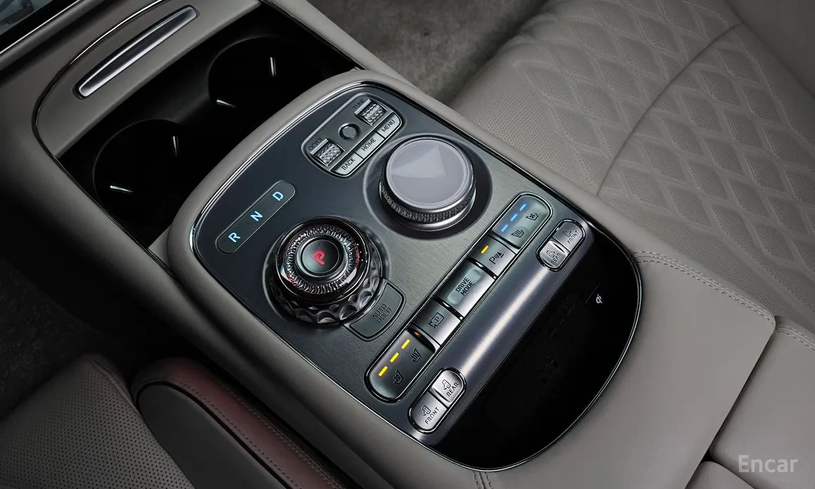 Фото 9 - Genesis G90