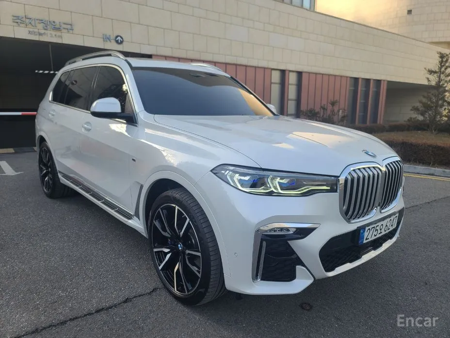 Фото 14 - BMW X7