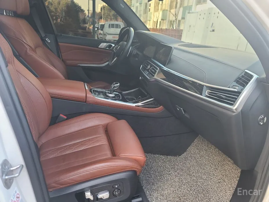 Фото 20 - BMW X7
