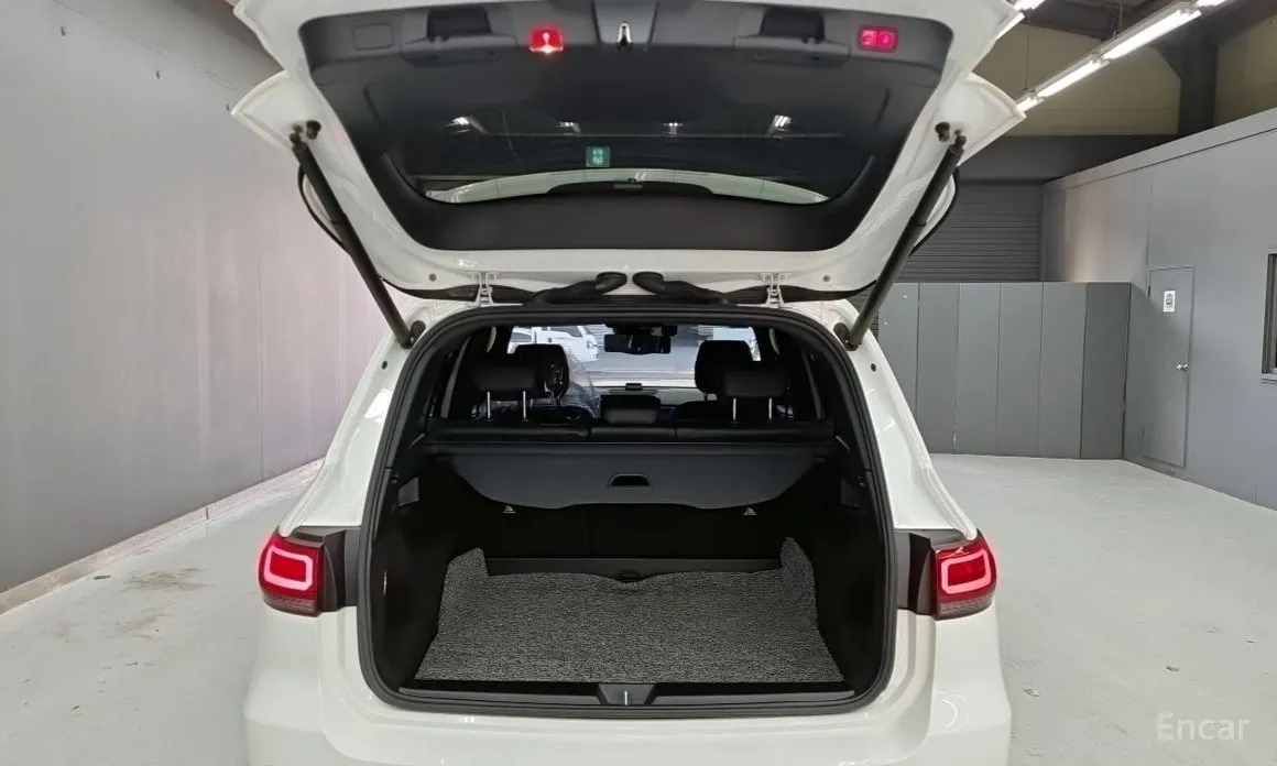 Фото 15 - Mercedes-Benz GLB-Class