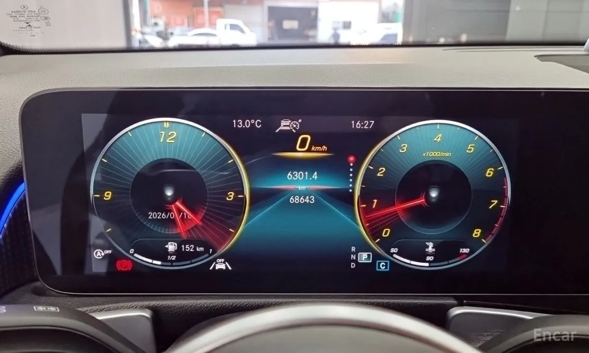 Фото 17 - Mercedes-Benz GLB-Class