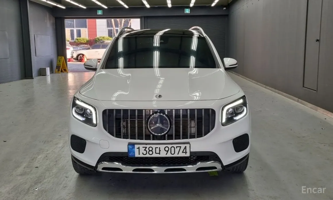 Фото 2 - Mercedes-Benz GLB-Class