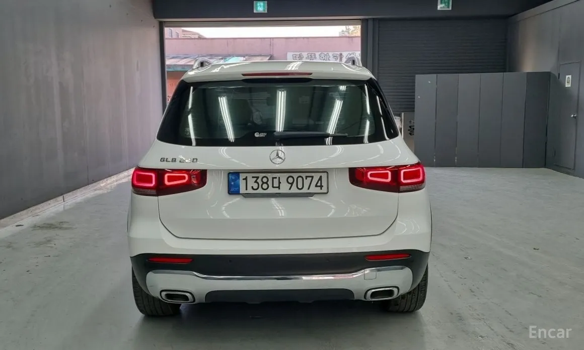 Фото 4 - Mercedes-Benz GLB-Class