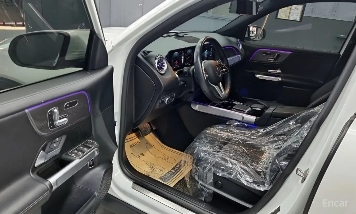 Фото 6 - Mercedes-Benz GLB-Class