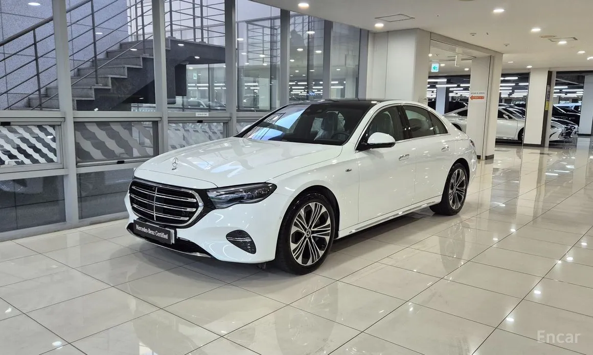 Фото 1 - Mercedes-Benz E-Class