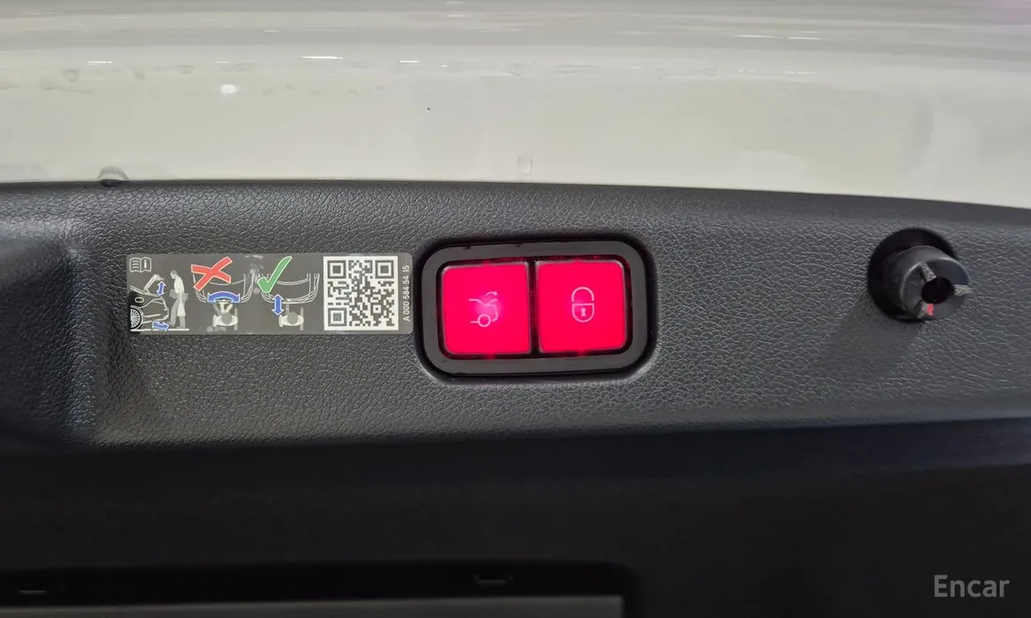 Фото 15 - Mercedes-Benz E-Class