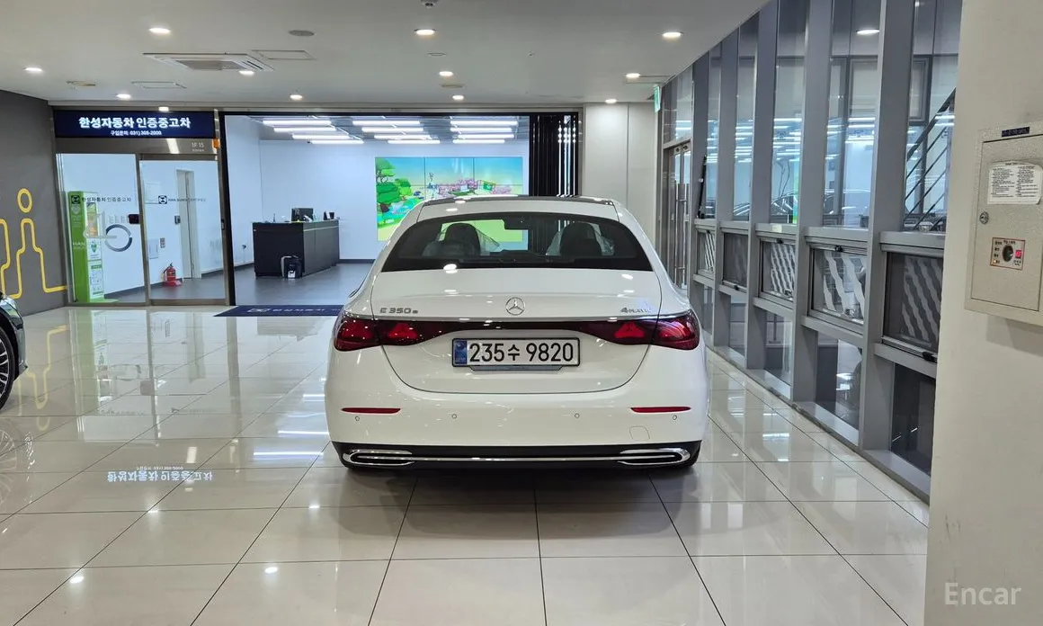 Фото 4 - Mercedes-Benz E-Class