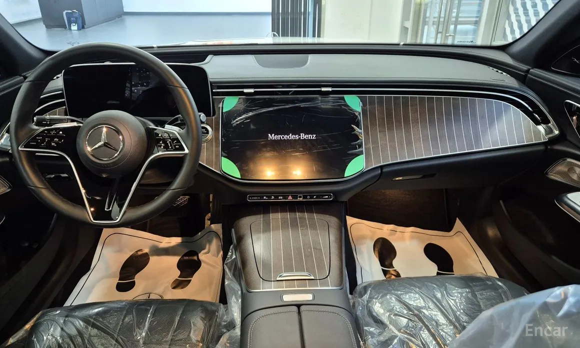 Фото 7 - Mercedes-Benz E-Class