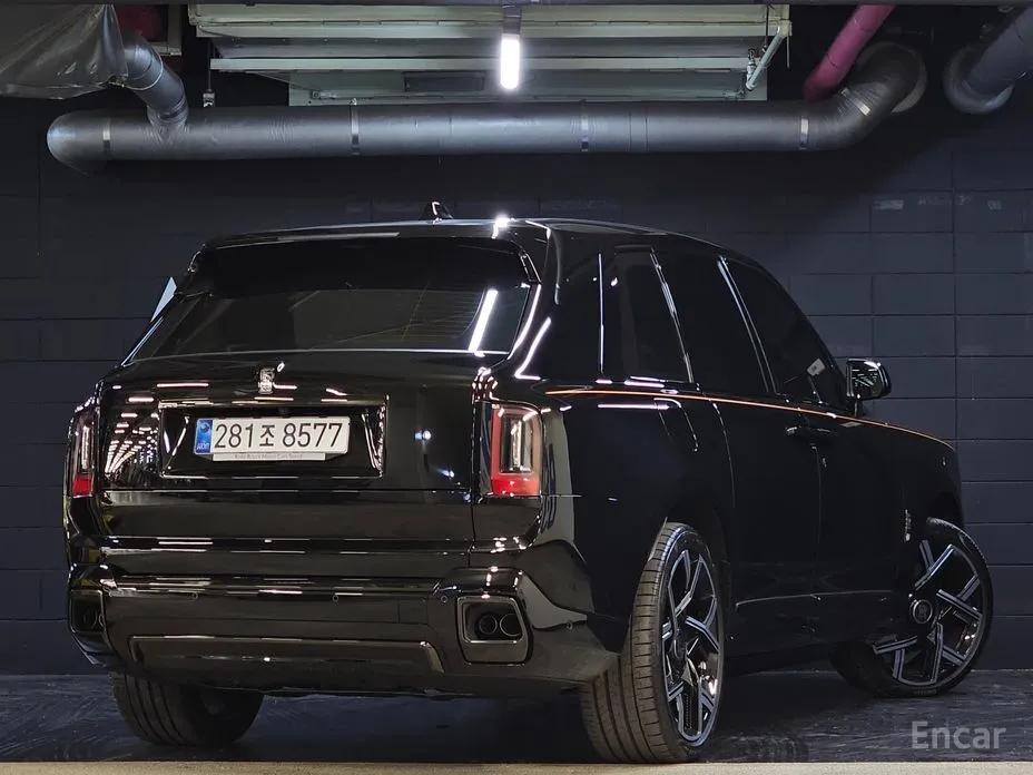 Фото 6 - Rolls-Royce Cullinan