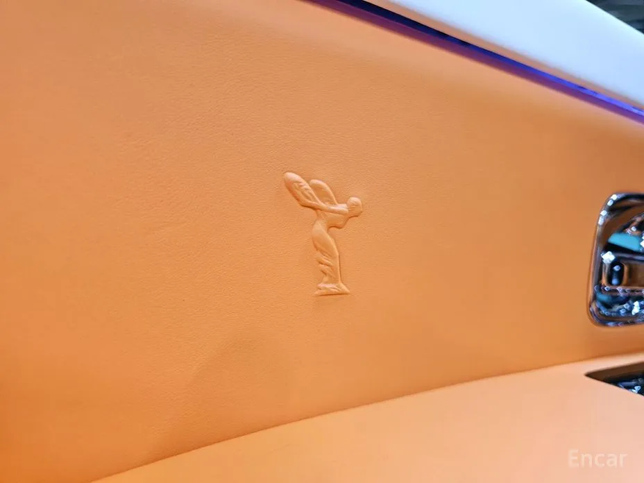 Фото 8 - Rolls-Royce Cullinan