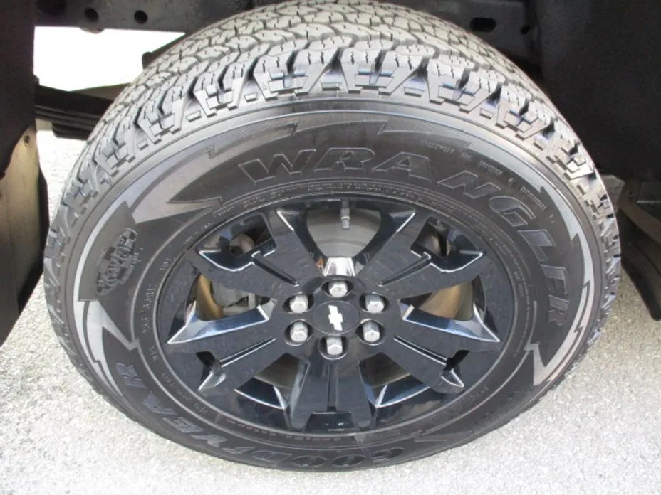 Фото 12 - Chevrolet Colorado