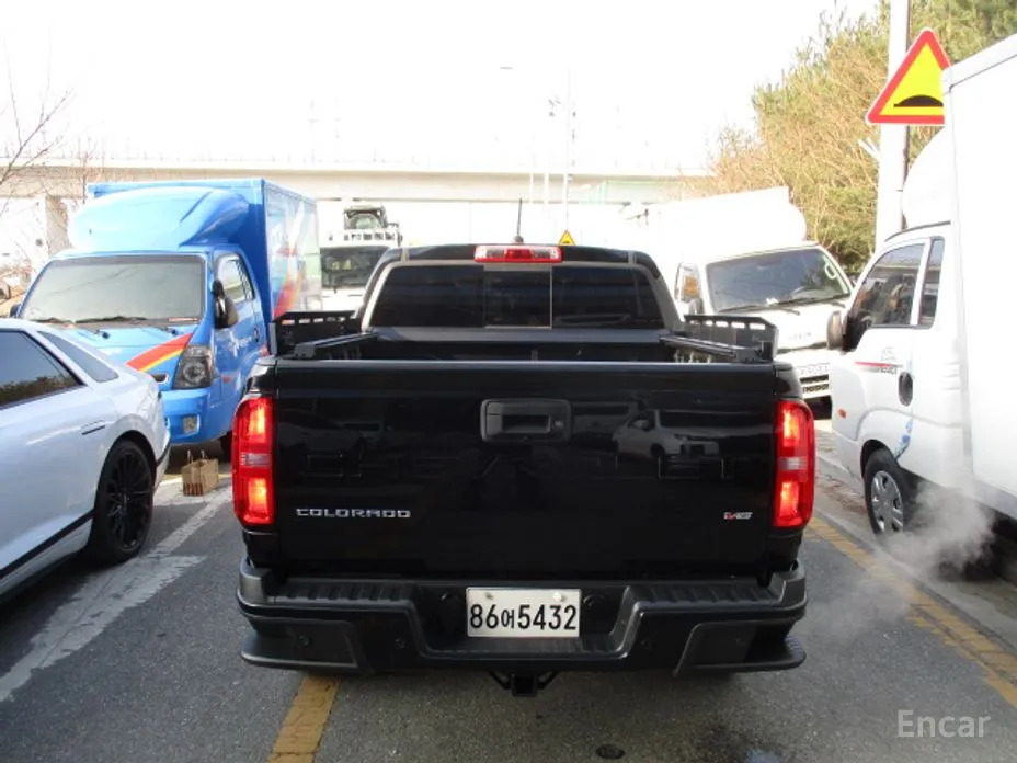 Фото 4 - Chevrolet Colorado