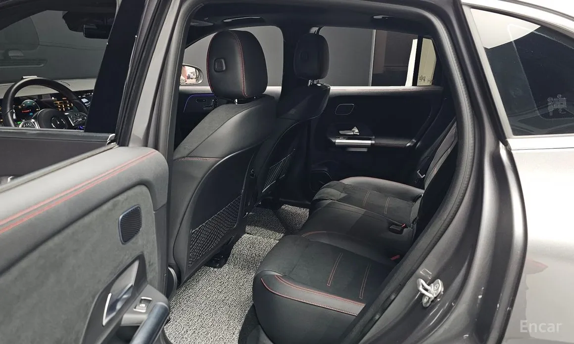 Фото 11 - Mercedes-Benz EQA