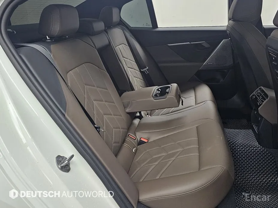 Фото 12 - BMW 5 Series