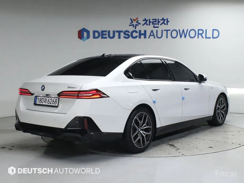 Фото 2 - BMW 5 Series