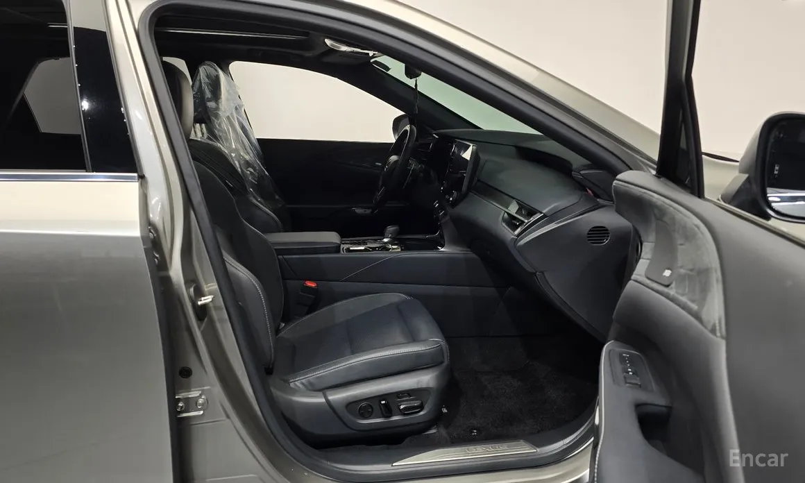 Фото 11 - Lexus RX