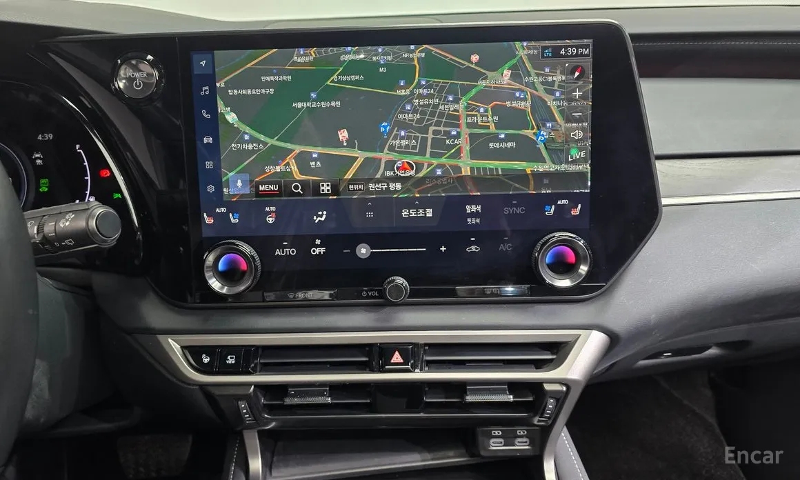 Фото 14 - Lexus RX