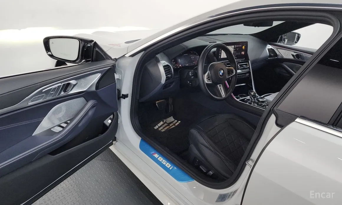 Фото 10 - BMW 8 Series