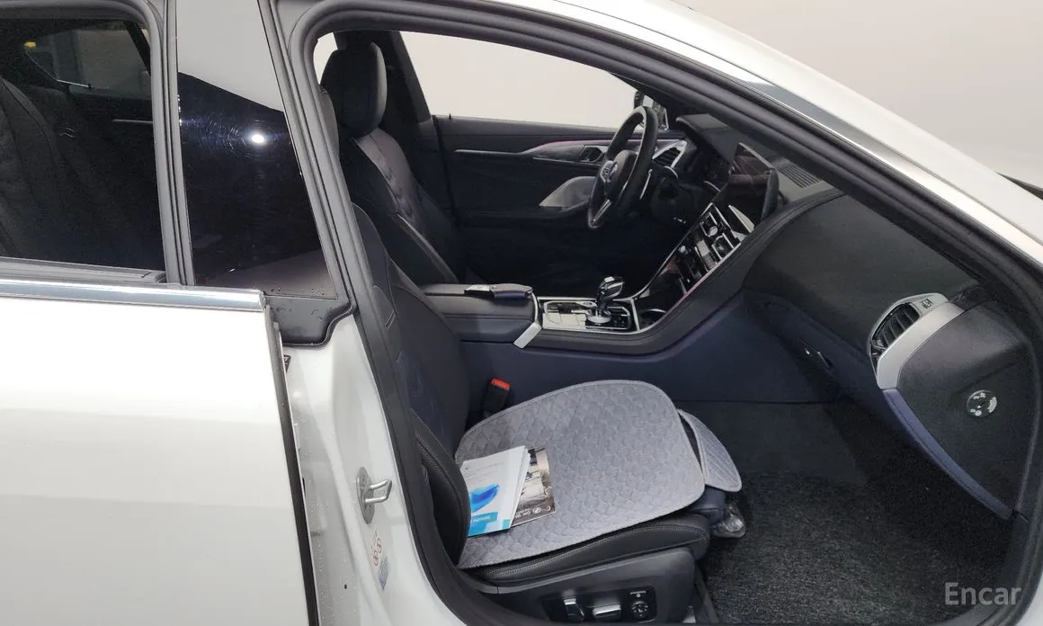 Фото 11 - BMW 8 Series