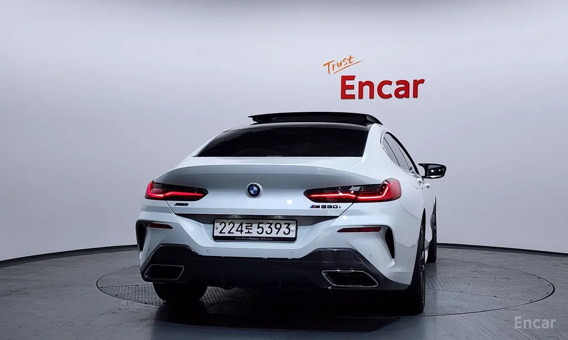 Фото 4 - BMW 8 Series