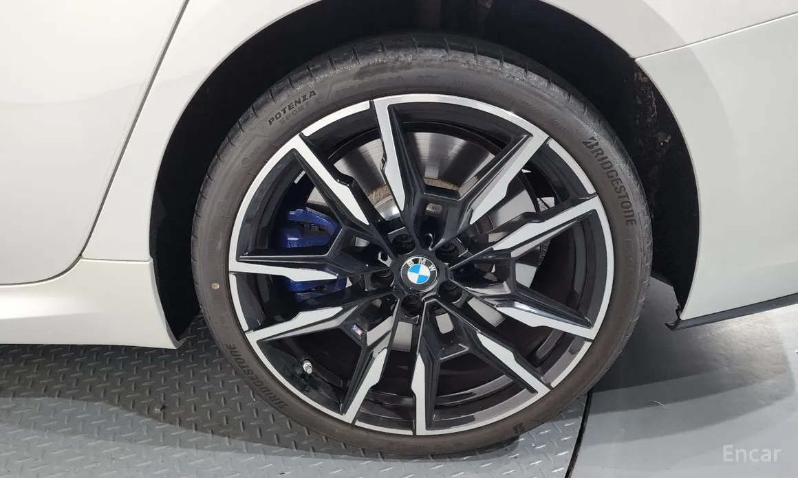 Фото 5 - BMW 8 Series