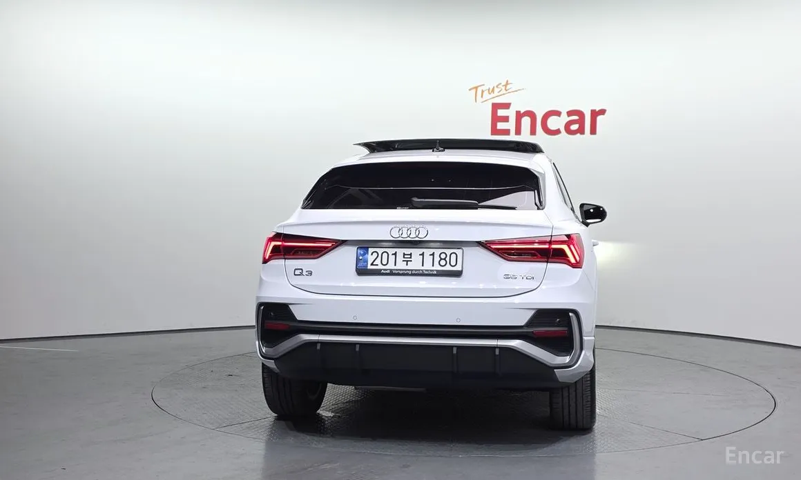 Фото 4 - Audi Q3